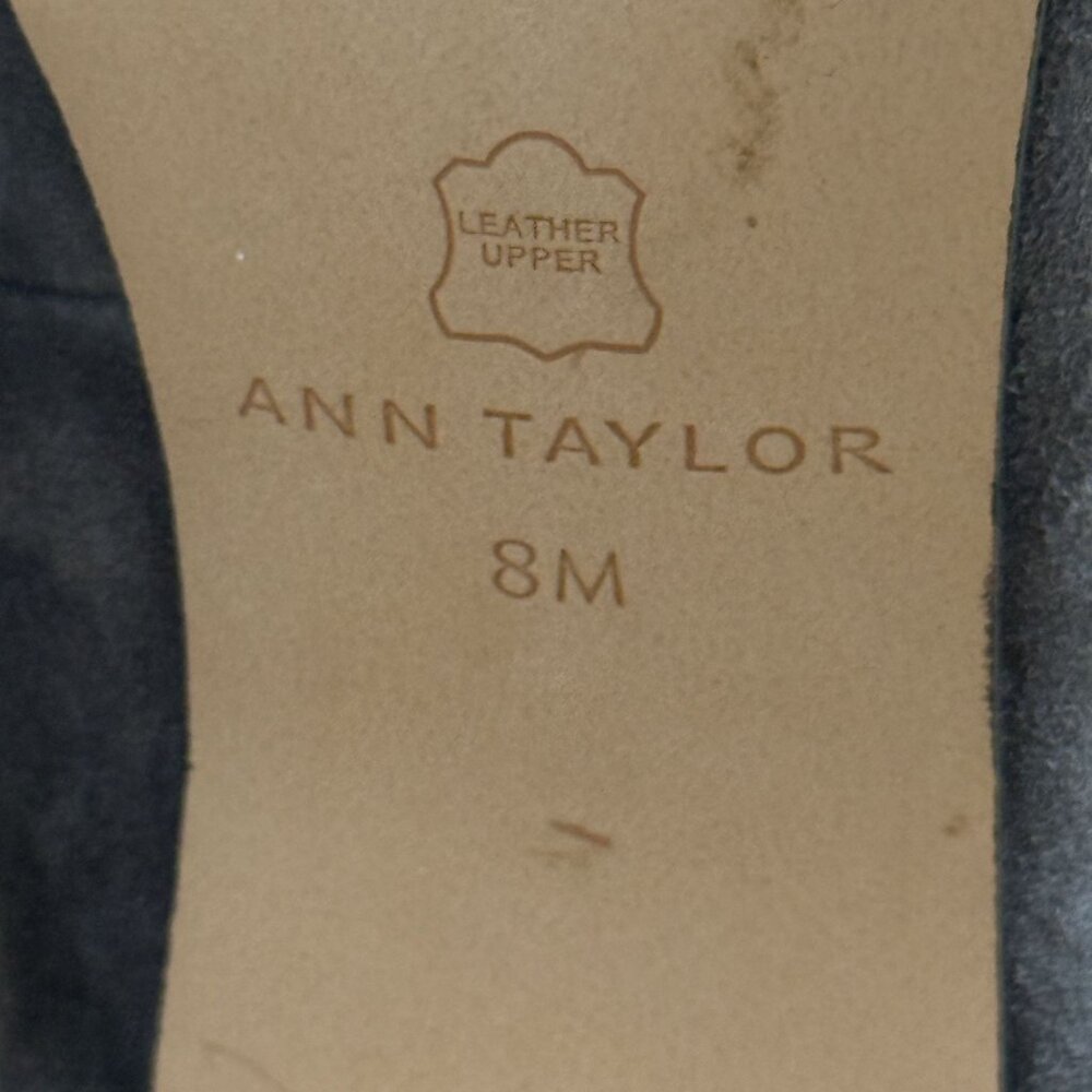 Ann Taylor Gray Suede Heels, size 8M, 3.5" heel - Picture 11 of 14